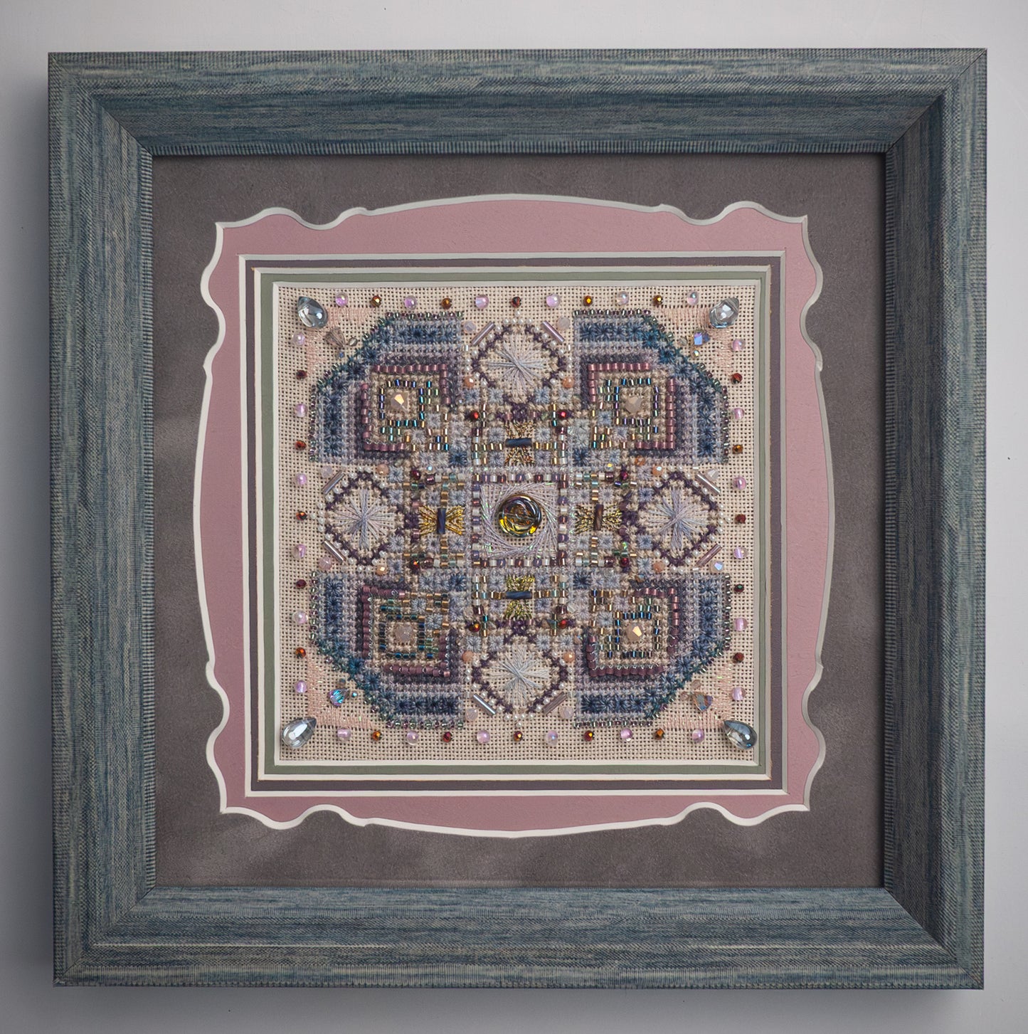 Courtyard Pearl -MINI