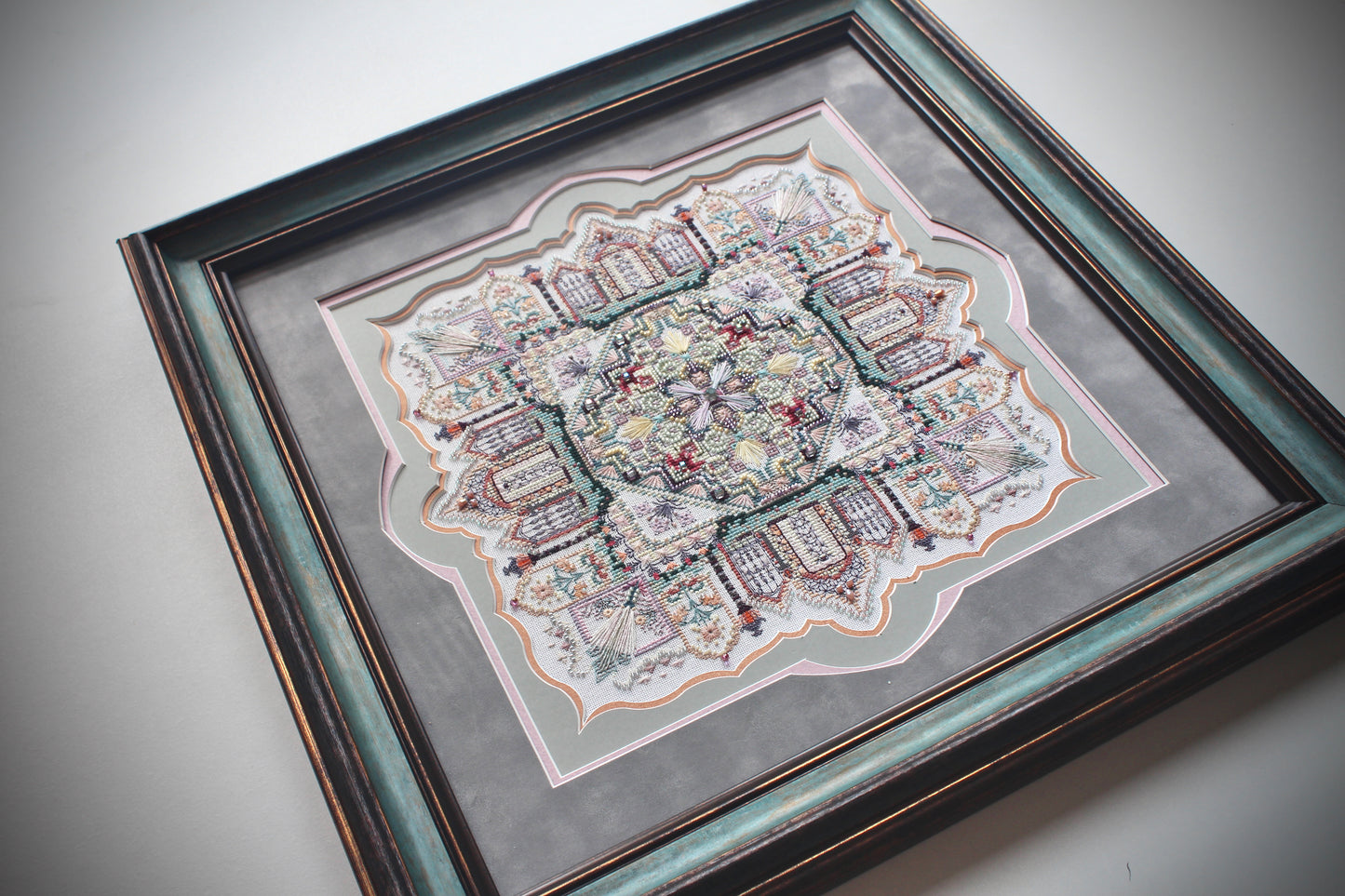Cross Stitch & Beaded EmbroideryKit | Aster Courtyard｜Silk Threads｜Mother’s Day gift