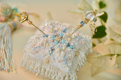 Cross-Stitch Needle Minder Kit