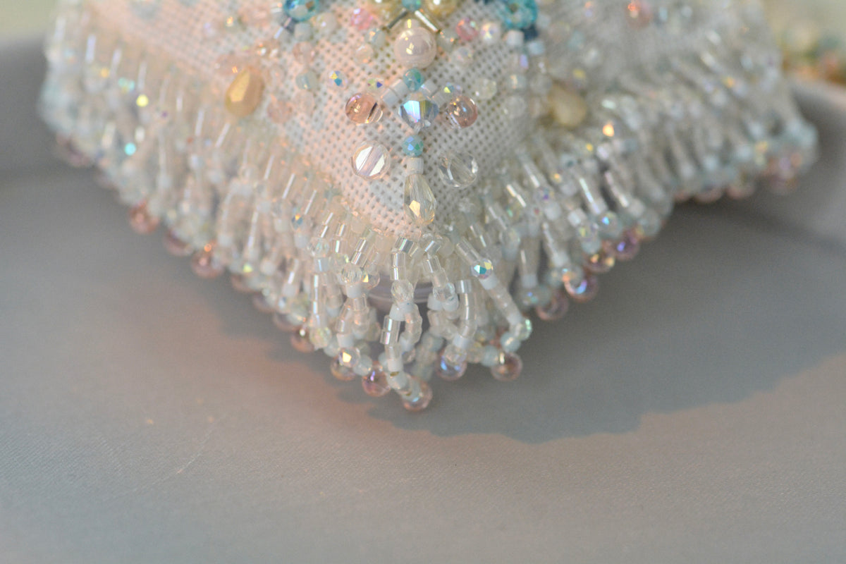 Cross-Stitch Needle Minder Kit