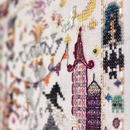 Halloween Fantasy Embroidery Kit (i-Fabric-045)
