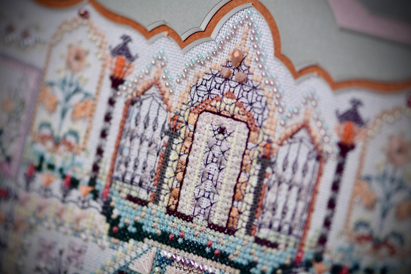 Cross Stitch & Beaded EmbroideryKit | Aster Courtyard｜Silk Threads｜Mother’s Day gift