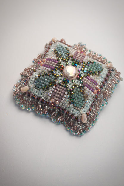 Tulip Pincushion （Center Detail of Tulip）-MINI