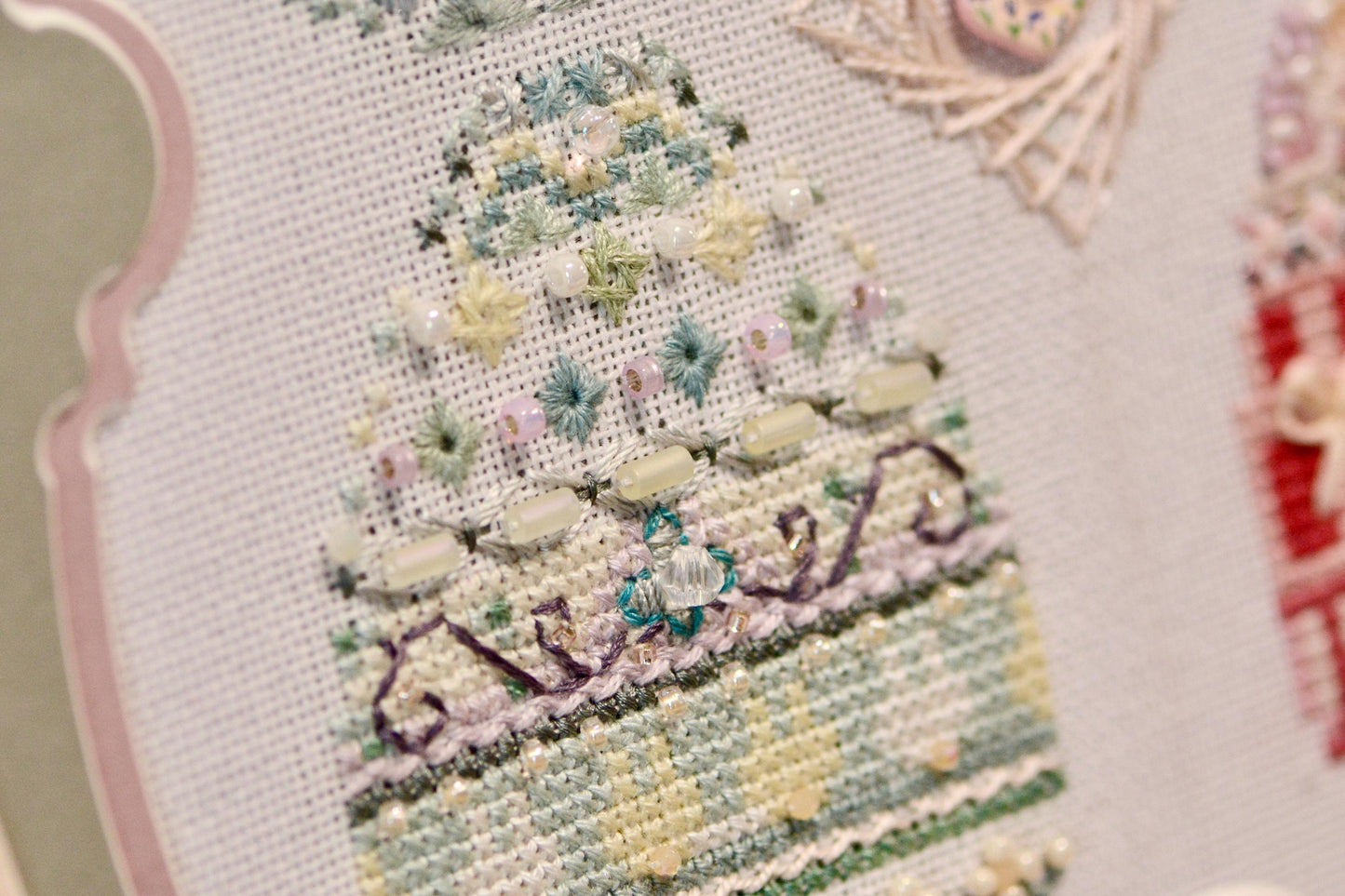 4-in-1 Easter Egg Embroidery Kit
